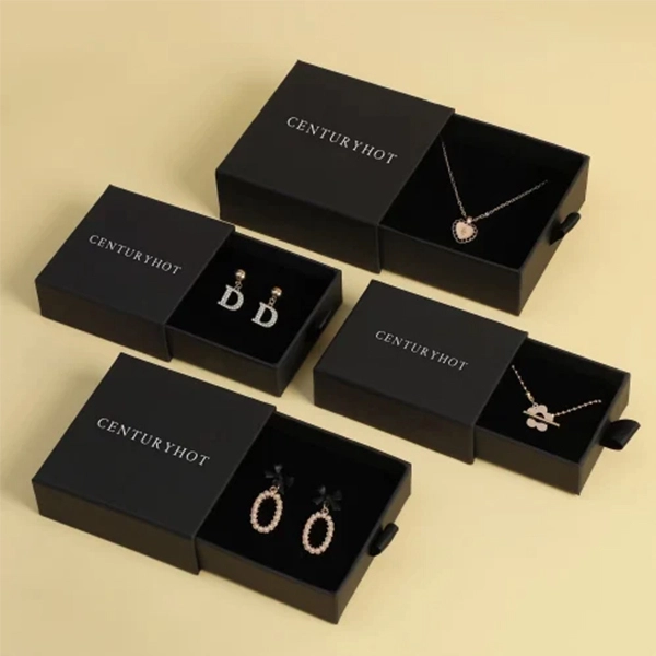 black-jewelry-gift-boxes